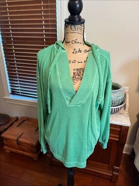 Green V-Neck Hoodie Pullover Top